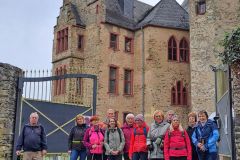 Wanderfreunde-am-Kransberger-Schloss